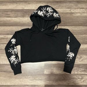 Cropped hoodie with floral embroidery